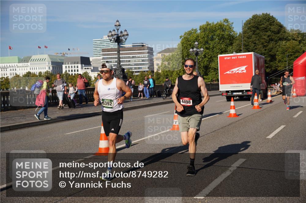 07.09.2025 - BARMER Alsterlauf Yannick Fuchs http://msf.ph/oto/8749282 07.09.2025 09:33:55 Laufen 5392, 4498, 4305 meine-sportfotos.de