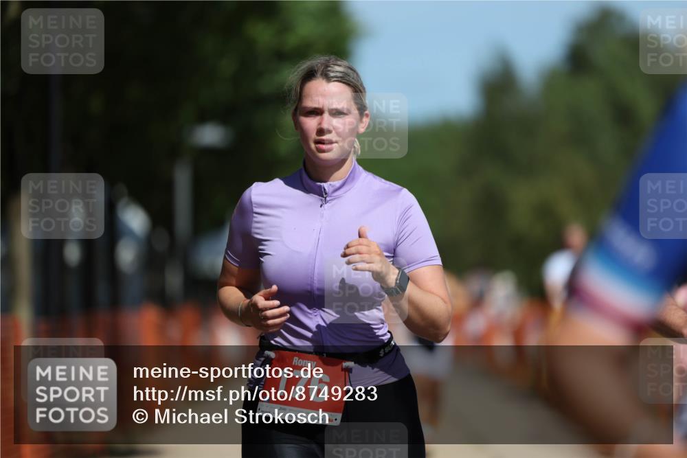 07.09.2025 - 19. Norderstedt Triathlon Michael Strokosch http://msf.ph/oto/8749283 07.09.2025 12:41:21 Laufen 176, 213, 767, 1296 meine-sportfotos.de
