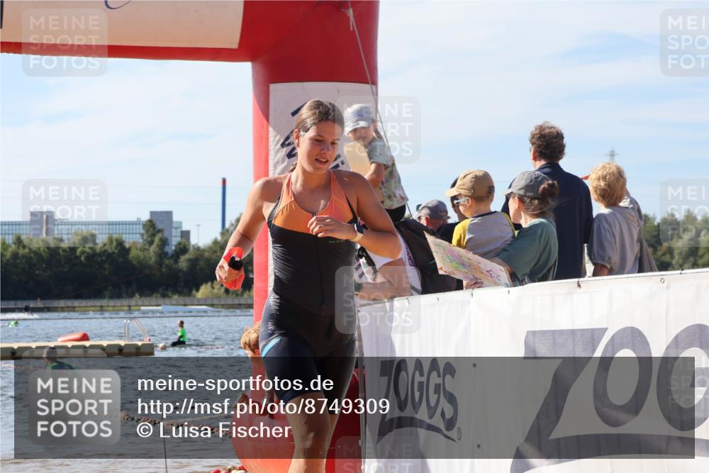 07.09.2025 - 19. Norderstedt Triathlon Luisa Fischer http://msf.ph/oto/8749309 07.09.2025 10:56:28 Schwimmen 203, 760, 1194, 1195, 1206 meine-sportfotos.de