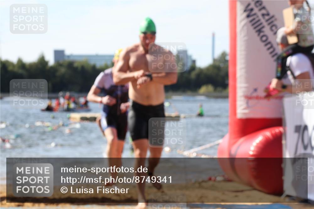 07.09.2025 - 19. Norderstedt Triathlon Luisa Fischer http://msf.ph/oto/8749341 07.09.2025 10:56:48 Schwimmen 296, 1229, 1279, 1395 meine-sportfotos.de