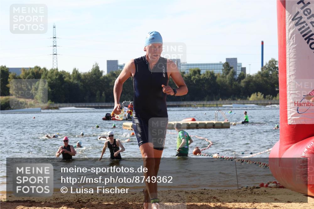 07.09.2025 - 19. Norderstedt Triathlon Luisa Fischer http://msf.ph/oto/8749362 07.09.2025 10:56:52 Schwimmen 296, 1279, 1395 meine-sportfotos.de