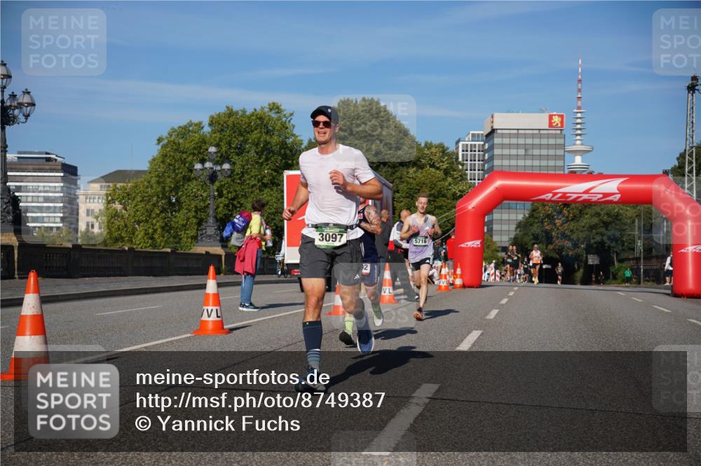 07.09.2025 - BARMER Alsterlauf Yannick Fuchs http://msf.ph/oto/8749387 07.09.2025 09:34:07 Laufen 3097, 5716 meine-sportfotos.de