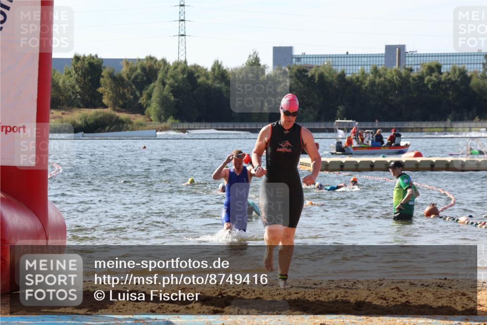 07.09.2025 - 19. Norderstedt Triathlon Luisa Fischer http://msf.ph/oto/8749416 07.09.2025 10:57:02 Schwimmen 1152, 1279, 1394 meine-sportfotos.de