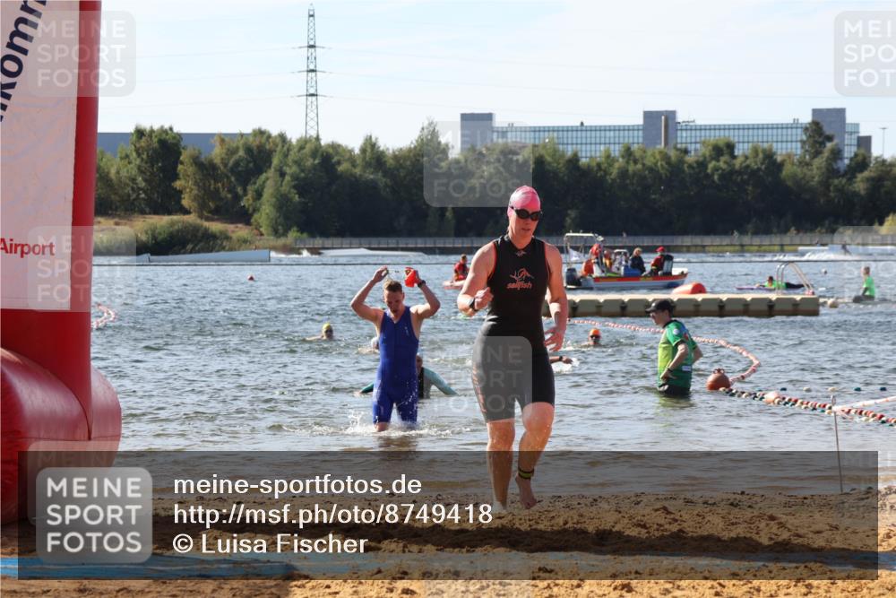 07.09.2025 - 19. Norderstedt Triathlon Luisa Fischer http://msf.ph/oto/8749418 07.09.2025 10:57:03 Schwimmen 1152, 1279, 1394 meine-sportfotos.de