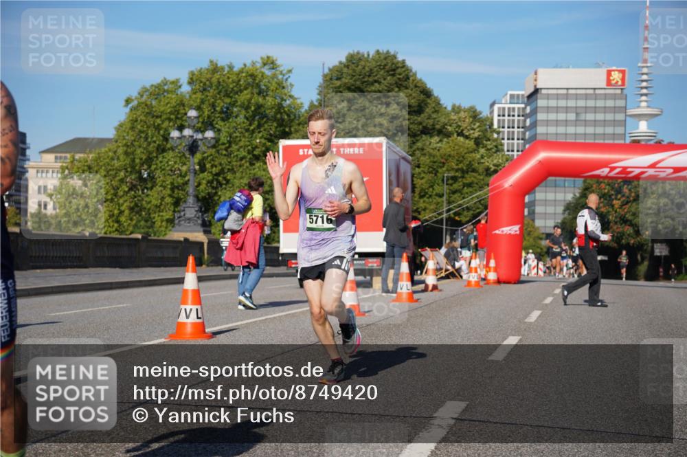 07.09.2025 - BARMER Alsterlauf Yannick Fuchs http://msf.ph/oto/8749420 07.09.2025 09:34:09 Laufen 5716 meine-sportfotos.de