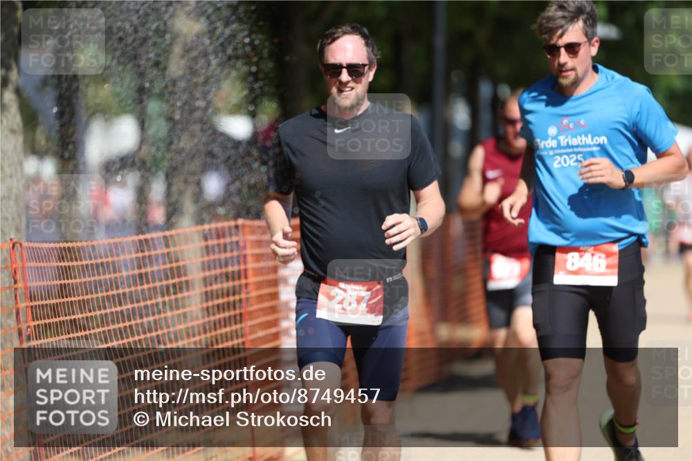07.09.2025 - 19. Norderstedt Triathlon Michael Strokosch http://msf.ph/oto/8749457 07.09.2025 12:41:39 Laufen 164, 287, 823, 846, 1350 meine-sportfotos.de