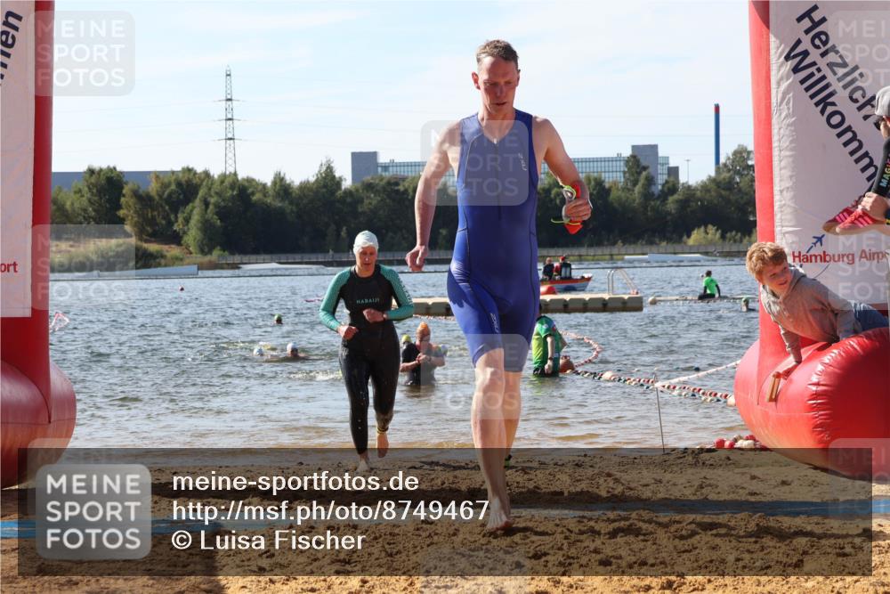 07.09.2025 - 19. Norderstedt Triathlon Luisa Fischer http://msf.ph/oto/8749467 07.09.2025 10:57:12 Schwimmen 1218, 1228, 1394 meine-sportfotos.de
