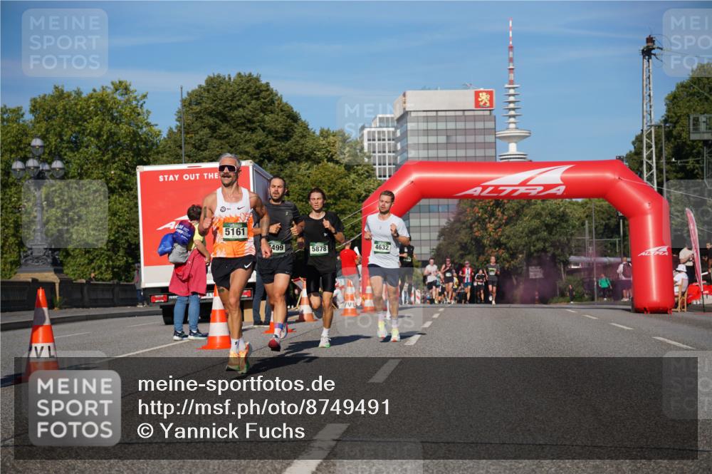 07.09.2025 - BARMER Alsterlauf Yannick Fuchs http://msf.ph/oto/8749491 07.09.2025 09:34:17 Laufen 1, 5161, 4632, 499, 5878 meine-sportfotos.de