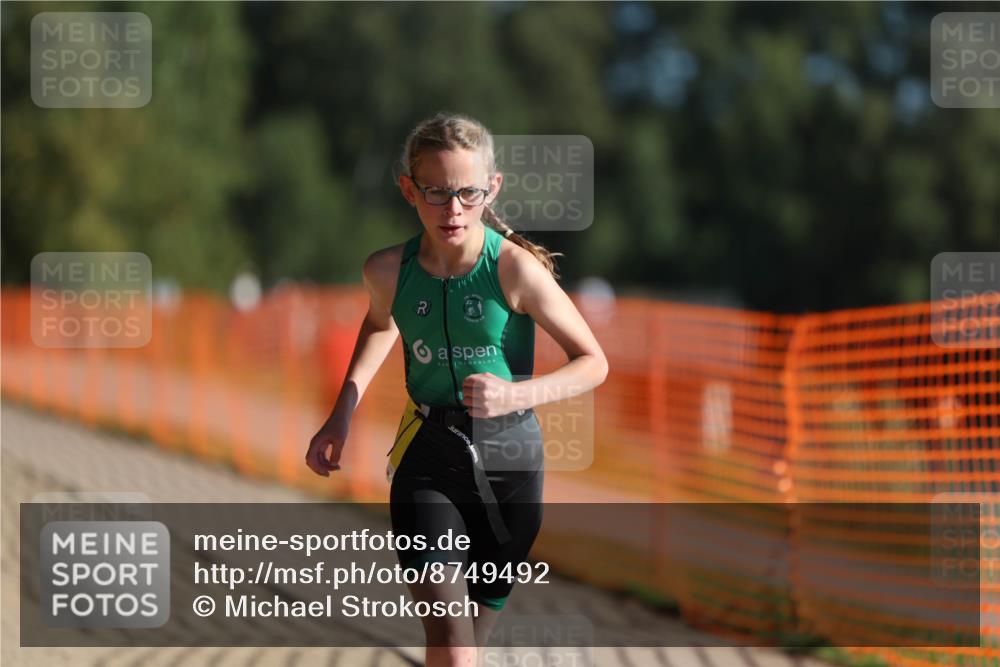 07.09.2025 - 19. Norderstedt Triathlon Michael Strokosch http://msf.ph/oto/8749492 07.09.2025 09:49:07 Laufen 560, 581 meine-sportfotos.de