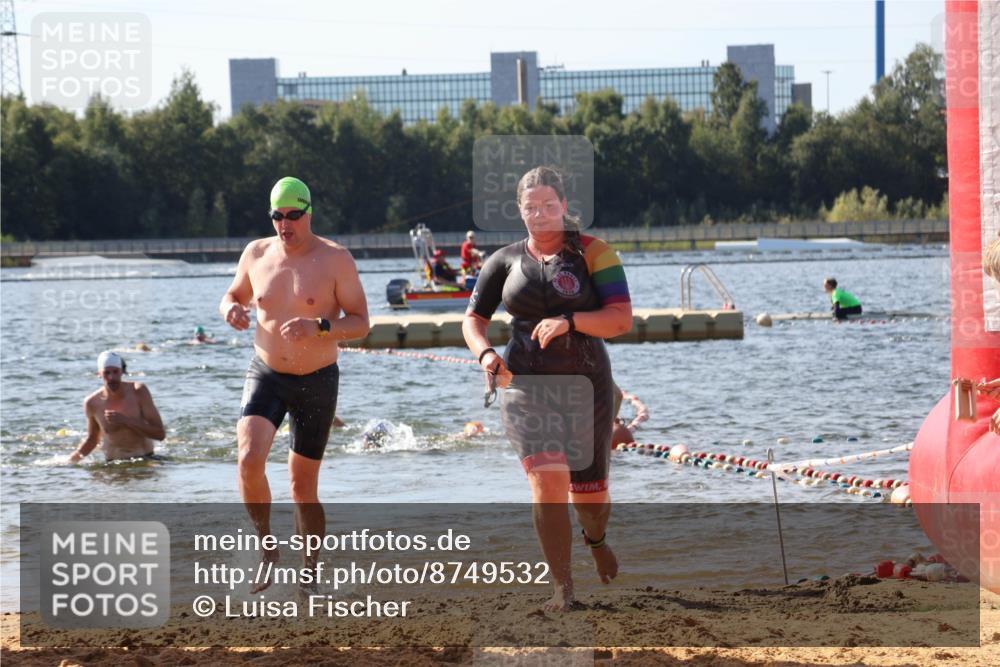07.09.2025 - 19. Norderstedt Triathlon Luisa Fischer http://msf.ph/oto/8749532 07.09.2025 10:57:21 Schwimmen 1161, 1218, 1228, 1253 meine-sportfotos.de