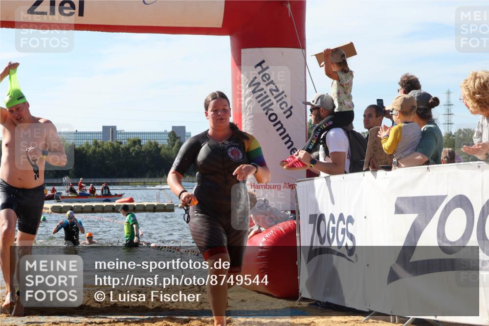 07.09.2025 - 19. Norderstedt Triathlon Luisa Fischer http://msf.ph/oto/8749544 07.09.2025 10:57:24 Schwimmen 1161, 1218, 1228, 1253 meine-sportfotos.de
