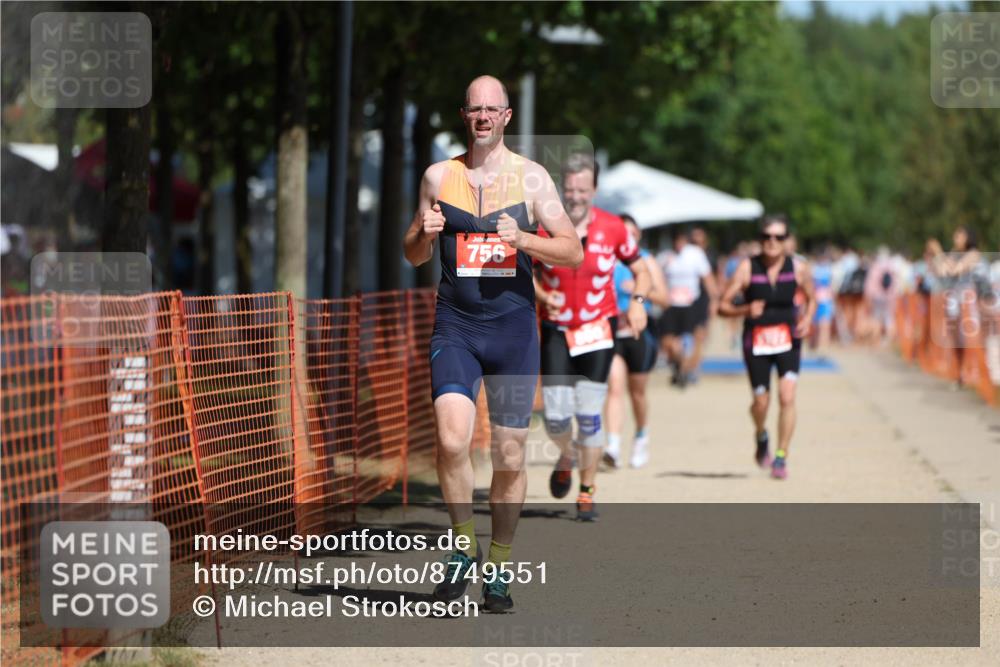 07.09.2025 - 19. Norderstedt Triathlon Michael Strokosch http://msf.ph/oto/8749551 07.09.2025 12:41:54 Laufen 756, 800, 1243, 1327 meine-sportfotos.de