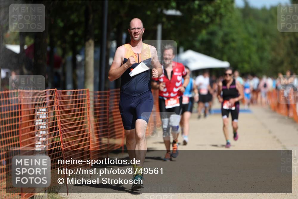 07.09.2025 - 19. Norderstedt Triathlon Michael Strokosch http://msf.ph/oto/8749561 07.09.2025 12:41:54 Laufen 756, 800, 1243, 1327 meine-sportfotos.de