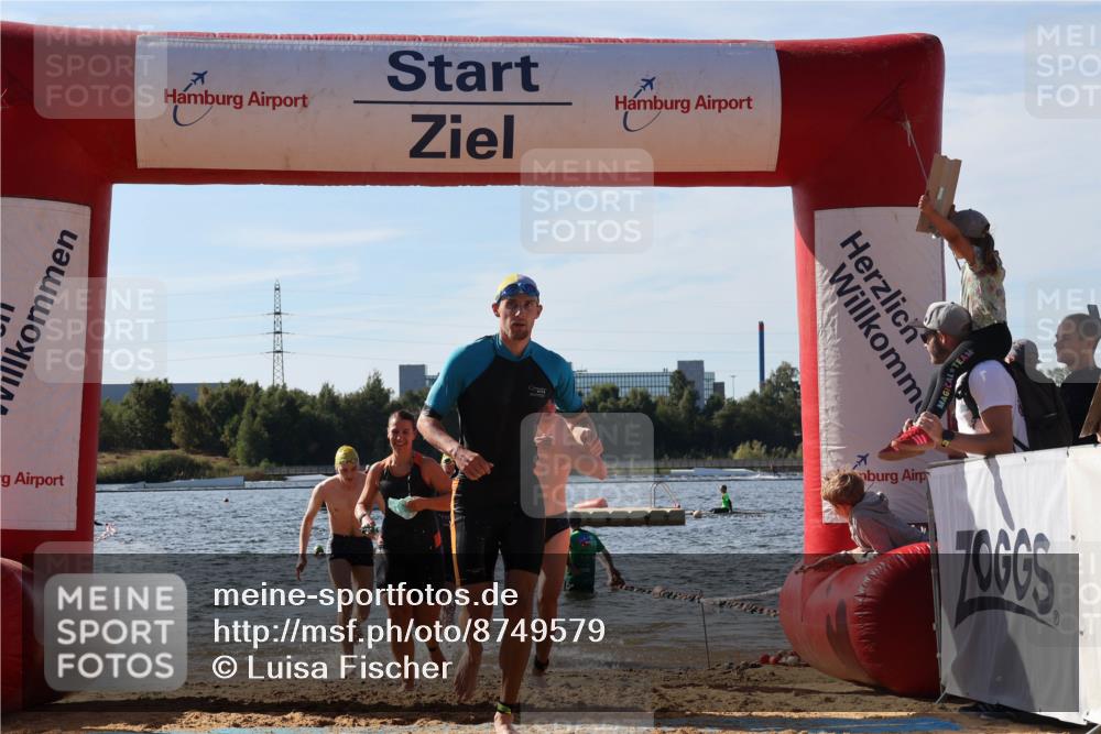 07.09.2025 - 19. Norderstedt Triathlon Luisa Fischer http://msf.ph/oto/8749579 07.09.2025 10:57:36 Schwimmen 185, 300, 806, 862, 1253, 1278, 1323 meine-sportfotos.de