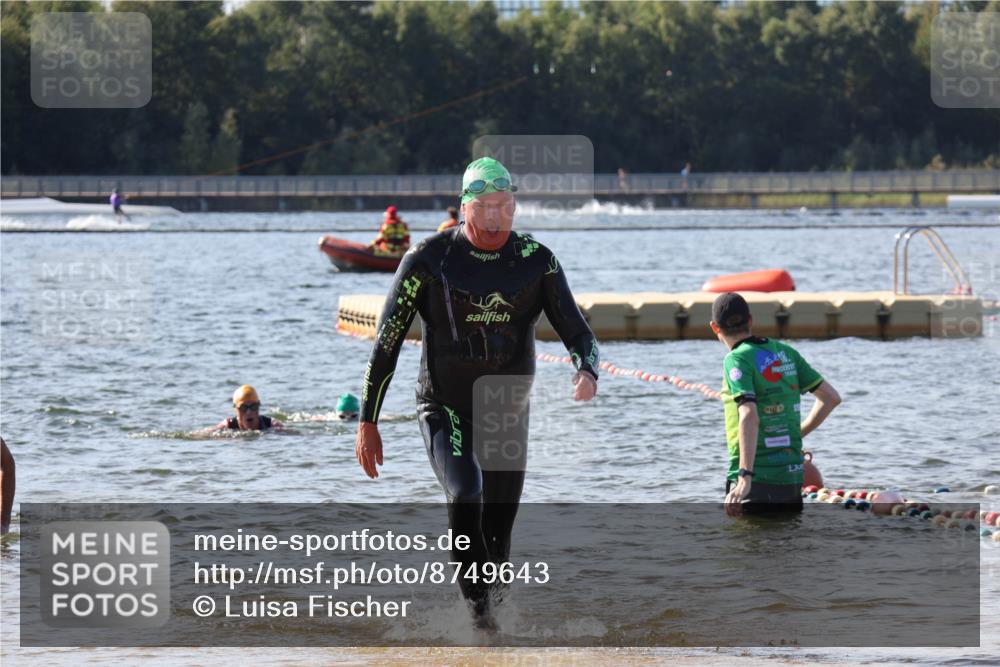 07.09.2025 - 19. Norderstedt Triathlon Luisa Fischer http://msf.ph/oto/8749643 07.09.2025 10:58:02 Schwimmen  meine-sportfotos.de