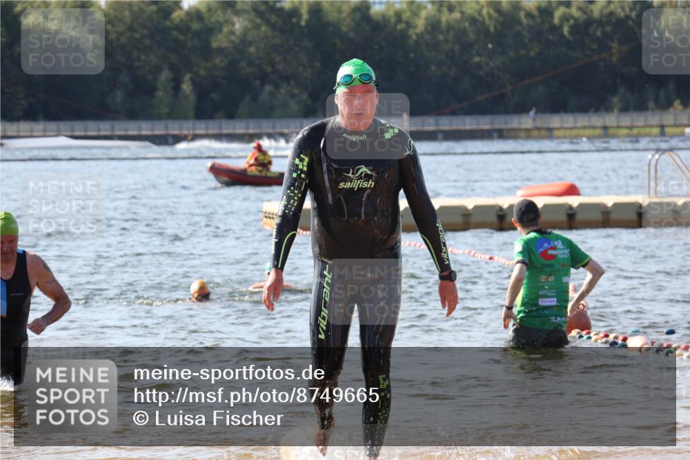 07.09.2025 - 19. Norderstedt Triathlon Luisa Fischer http://msf.ph/oto/8749665 07.09.2025 10:58:04 Schwimmen 710 meine-sportfotos.de