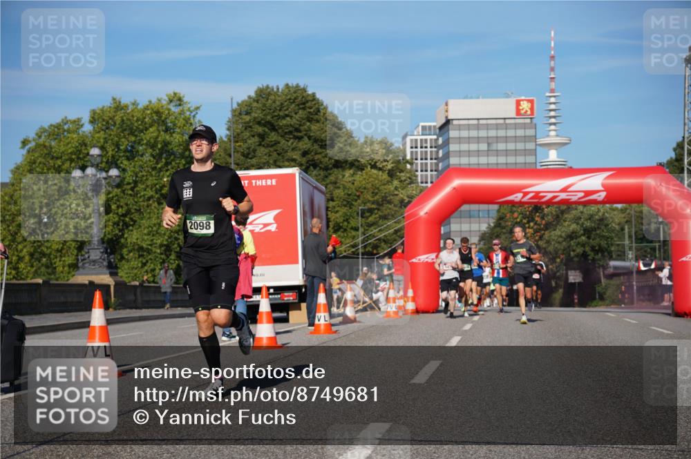 07.09.2025 - BARMER Alsterlauf Yannick Fuchs http://msf.ph/oto/8749681 07.09.2025 09:34:24 Laufen 2098 meine-sportfotos.de
