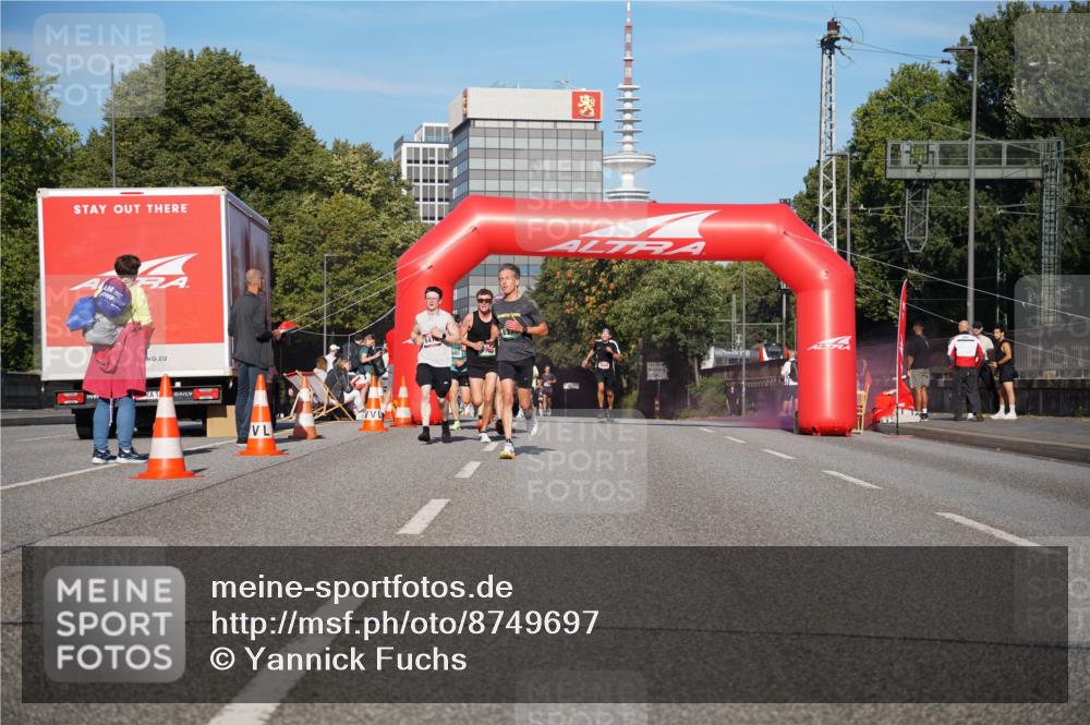 07.09.2025 - BARMER Alsterlauf Yannick Fuchs http://msf.ph/oto/8749697 07.09.2025 09:34:26 Laufen 1 meine-sportfotos.de