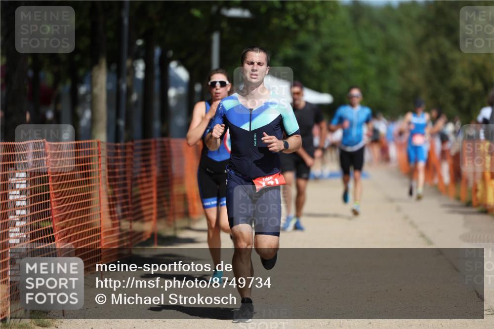 07.09.2025 - 19. Norderstedt Triathlon Michael Strokosch http://msf.ph/oto/8749734 07.09.2025 12:42:06 Laufen 168, 189, 215, 717, 741, 1327 meine-sportfotos.de