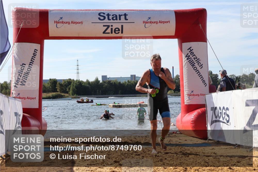 07.09.2025 - 19. Norderstedt Triathlon Luisa Fischer http://msf.ph/oto/8749760 07.09.2025 10:58:14 Schwimmen 152, 710 meine-sportfotos.de