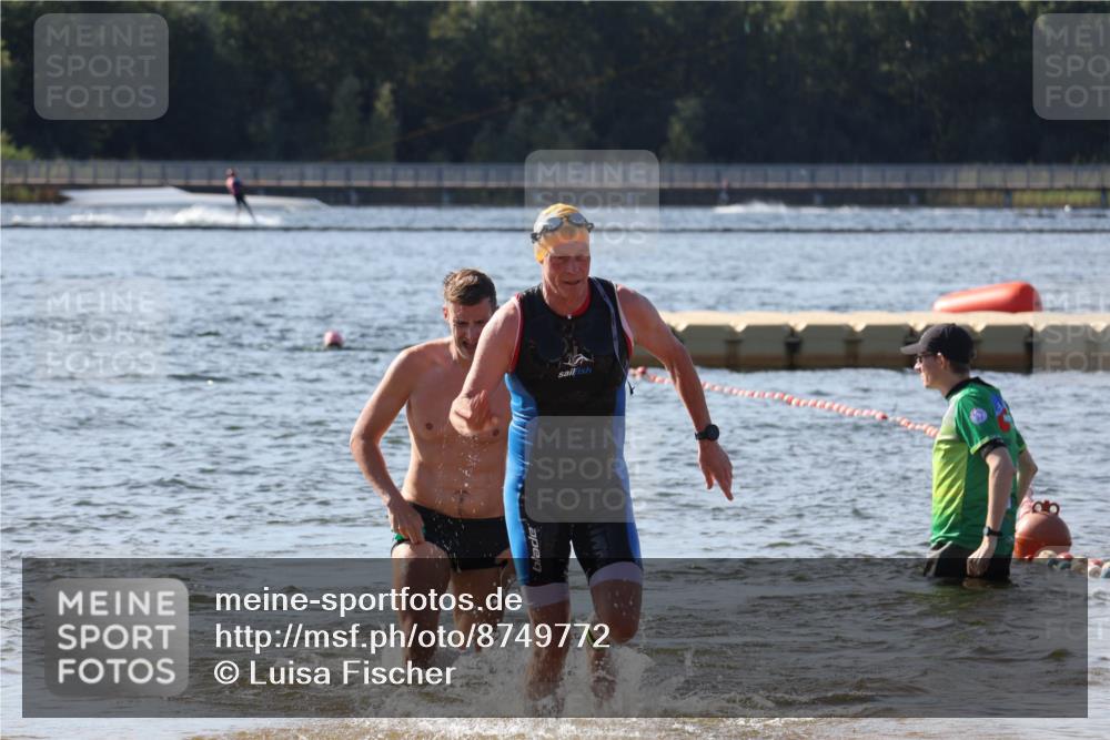 07.09.2025 - 19. Norderstedt Triathlon Luisa Fischer http://msf.ph/oto/8749772 07.09.2025 10:58:23 Schwimmen 152, 704, 1274 meine-sportfotos.de