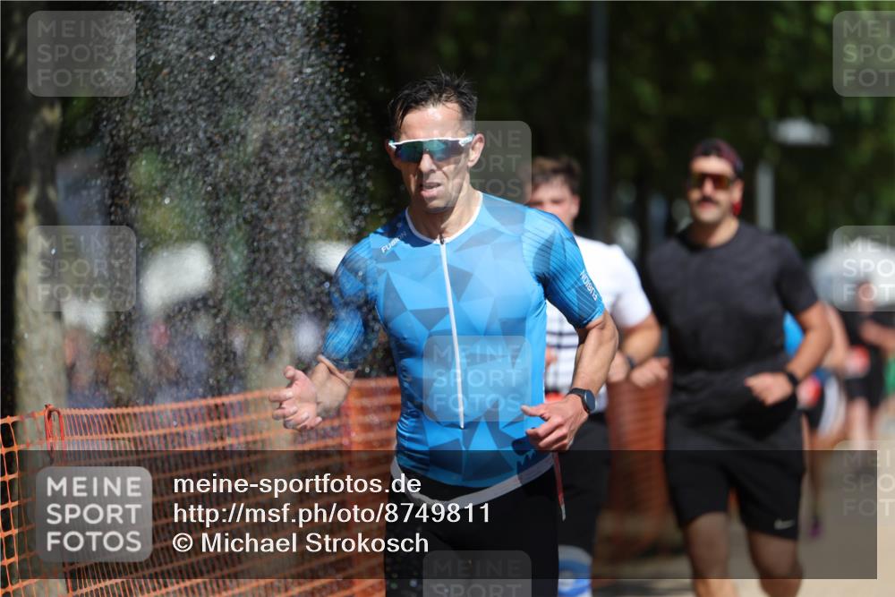 07.09.2025 - 19. Norderstedt Triathlon Michael Strokosch http://msf.ph/oto/8749811 07.09.2025 12:42:13 Laufen 168, 189, 215, 717, 793, 1249, 1300 meine-sportfotos.de