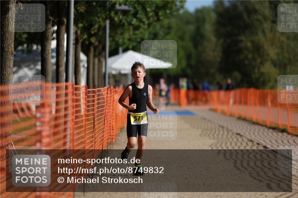 07.09.2025 - 19. Norderstedt Triathlon Michael Strokosch http://msf.ph/oto/8749832 07.09.2025 09:50:17 Laufen 571 meine-sportfotos.de