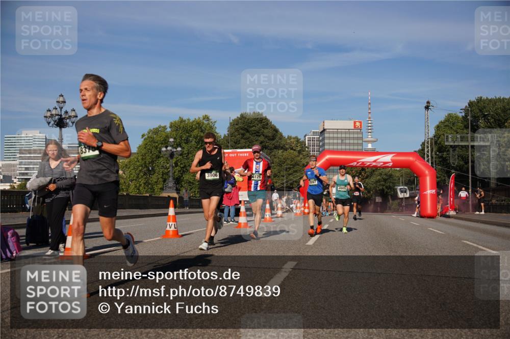 07.09.2025 - BARMER Alsterlauf Yannick Fuchs http://msf.ph/oto/8749839 07.09.2025 09:34:30 Laufen 3906, 6125, 1597, 4665 meine-sportfotos.de