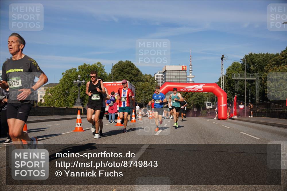 07.09.2025 - BARMER Alsterlauf Yannick Fuchs http://msf.ph/oto/8749843 07.09.2025 09:34:30 Laufen 8375, 3906, 6125 meine-sportfotos.de