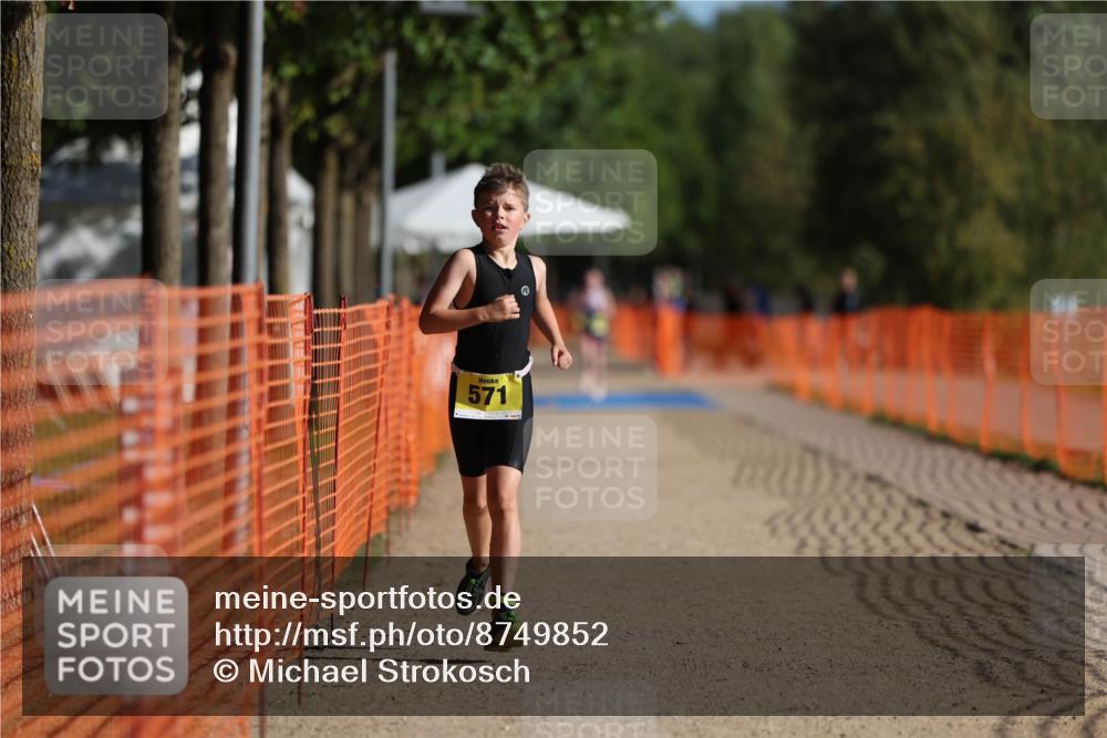 07.09.2025 - 19. Norderstedt Triathlon Michael Strokosch http://msf.ph/oto/8749852 07.09.2025 09:50:18 Laufen 571 meine-sportfotos.de
