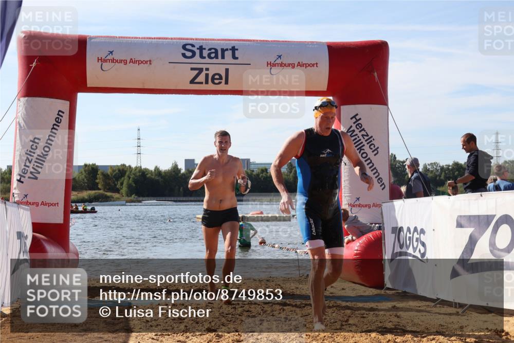 07.09.2025 - 19. Norderstedt Triathlon Luisa Fischer http://msf.ph/oto/8749853 07.09.2025 10:58:30 Schwimmen 704, 1274 meine-sportfotos.de