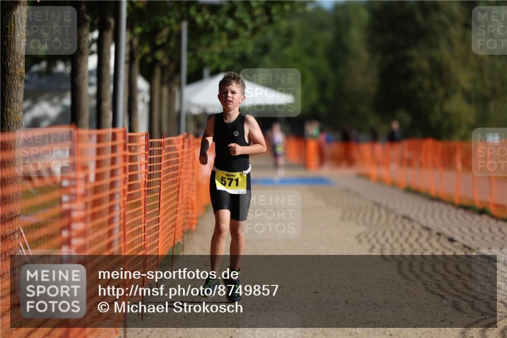 07.09.2025 - 19. Norderstedt Triathlon Michael Strokosch http://msf.ph/oto/8749857 07.09.2025 09:50:18 Laufen 571 meine-sportfotos.de