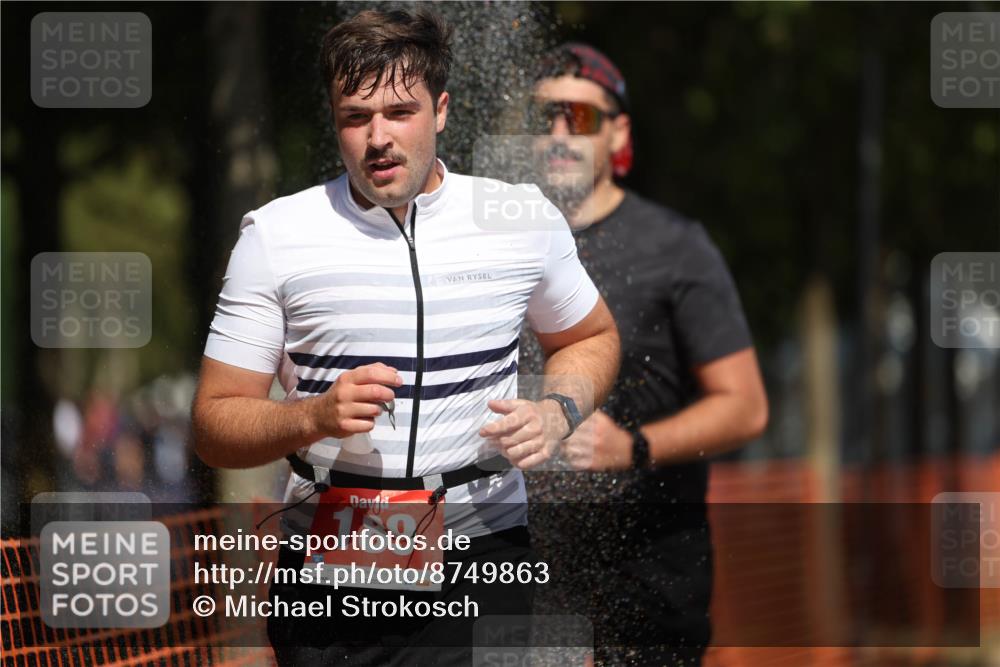 07.09.2025 - 19. Norderstedt Triathlon Michael Strokosch http://msf.ph/oto/8749863 07.09.2025 12:42:15 Laufen 189, 215, 717, 793, 1249, 1300 meine-sportfotos.de