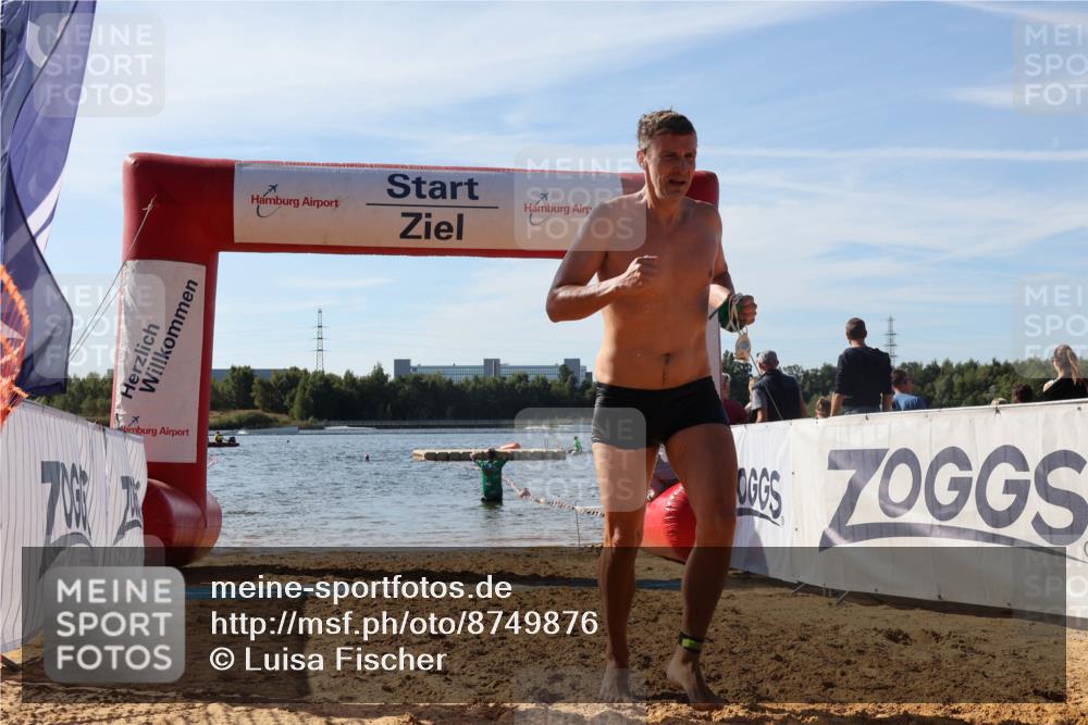 07.09.2025 - 19. Norderstedt Triathlon Luisa Fischer http://msf.ph/oto/8749876 07.09.2025 10:58:32 Schwimmen 704, 1274 meine-sportfotos.de