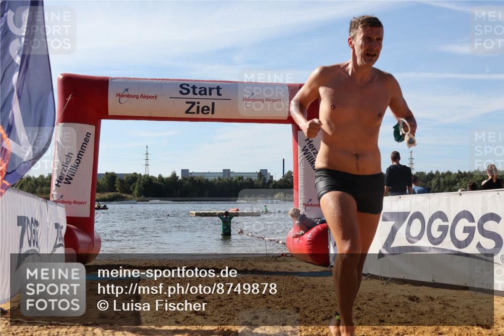 07.09.2025 - 19. Norderstedt Triathlon Luisa Fischer http://msf.ph/oto/8749878 07.09.2025 10:58:32 Schwimmen 704, 1274 meine-sportfotos.de