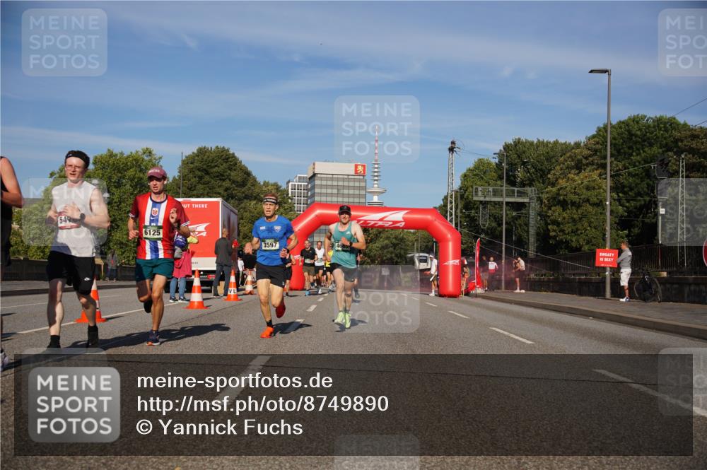 07.09.2025 - BARMER Alsterlauf Yannick Fuchs http://msf.ph/oto/8749890 07.09.2025 09:34:31 Laufen 549, 6125, 3597 meine-sportfotos.de