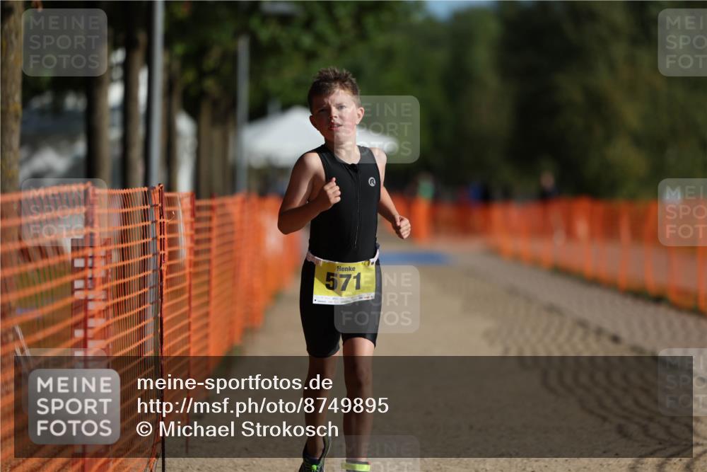 07.09.2025 - 19. Norderstedt Triathlon Michael Strokosch http://msf.ph/oto/8749895 07.09.2025 09:50:20 Laufen 571 meine-sportfotos.de