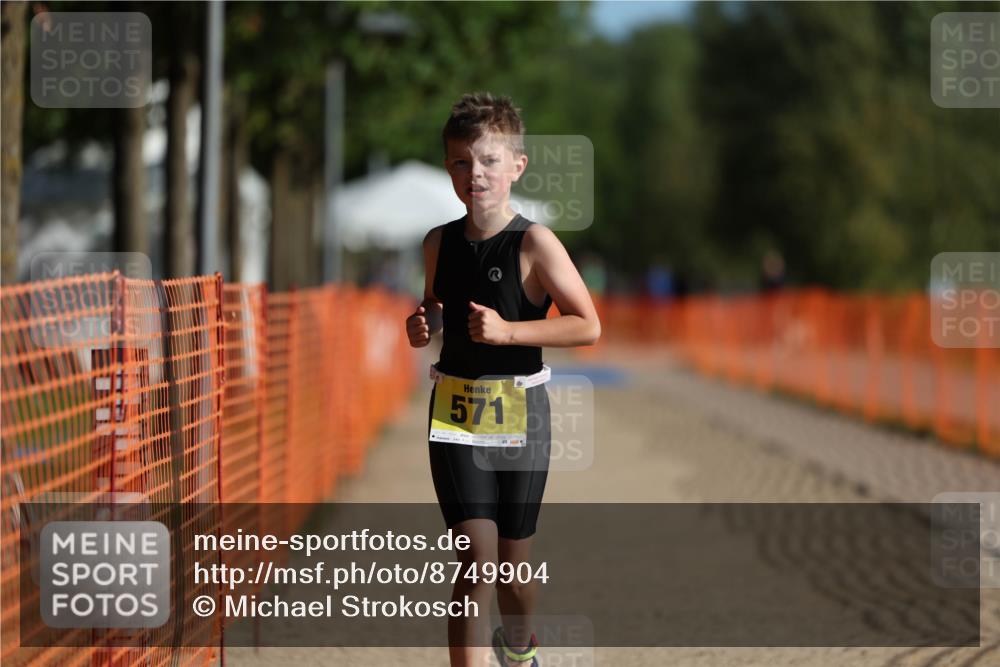 07.09.2025 - 19. Norderstedt Triathlon Michael Strokosch http://msf.ph/oto/8749904 07.09.2025 09:50:20 Laufen 571 meine-sportfotos.de