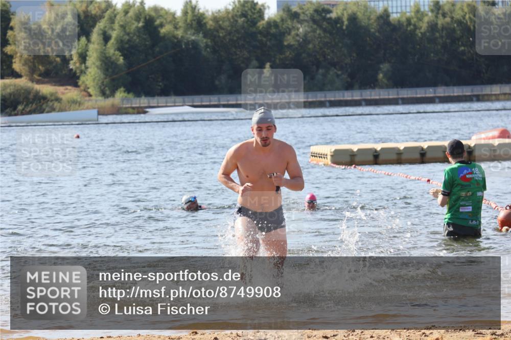 07.09.2025 - 19. Norderstedt Triathlon Luisa Fischer http://msf.ph/oto/8749908 07.09.2025 10:59:57 Schwimmen 228, 1210 meine-sportfotos.de