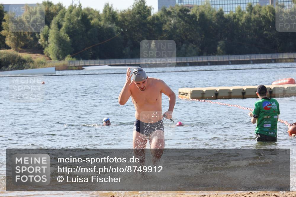 07.09.2025 - 19. Norderstedt Triathlon Luisa Fischer http://msf.ph/oto/8749912 07.09.2025 10:59:57 Schwimmen 228, 1210 meine-sportfotos.de