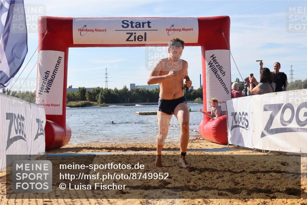 07.09.2025 - 19. Norderstedt Triathlon Luisa Fischer http://msf.ph/oto/8749952 07.09.2025 11:00:01 Schwimmen 228, 1210 meine-sportfotos.de