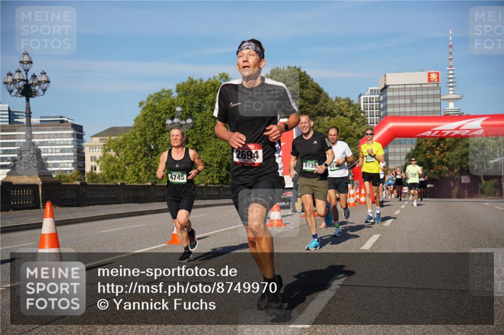 07.09.2025 - BARMER Alsterlauf Yannick Fuchs http://msf.ph/oto/8749970 07.09.2025 09:34:35 Laufen 4745, 2694, 6139, 5149, 2097 meine-sportfotos.de