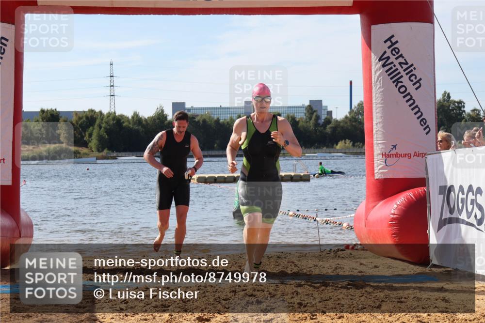 07.09.2025 - 19. Norderstedt Triathlon Luisa Fischer http://msf.ph/oto/8749978 07.09.2025 11:00:23 Schwimmen 784, 1225 meine-sportfotos.de