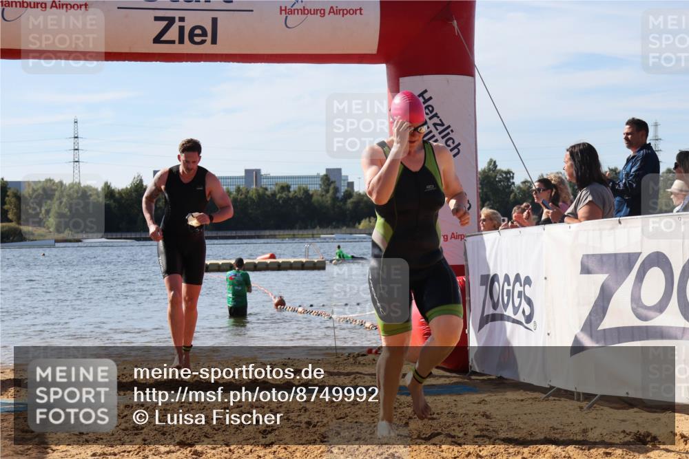 07.09.2025 - 19. Norderstedt Triathlon Luisa Fischer http://msf.ph/oto/8749992 07.09.2025 11:00:24 Schwimmen 784, 1225 meine-sportfotos.de
