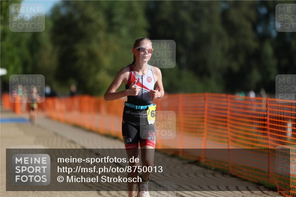 07.09.2025 - 19. Norderstedt Triathlon Michael Strokosch http://msf.ph/oto/8750013 07.09.2025 09:50:39 Laufen 628 meine-sportfotos.de