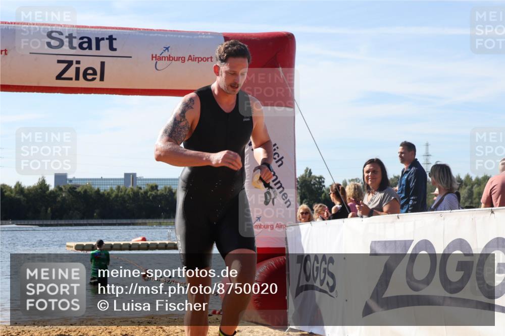07.09.2025 - 19. Norderstedt Triathlon Luisa Fischer http://msf.ph/oto/8750020 07.09.2025 11:00:27 Schwimmen 784, 1225 meine-sportfotos.de