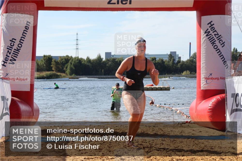 07.09.2025 - 19. Norderstedt Triathlon Luisa Fischer http://msf.ph/oto/8750037 07.09.2025 11:02:23 Schwimmen 714 meine-sportfotos.de