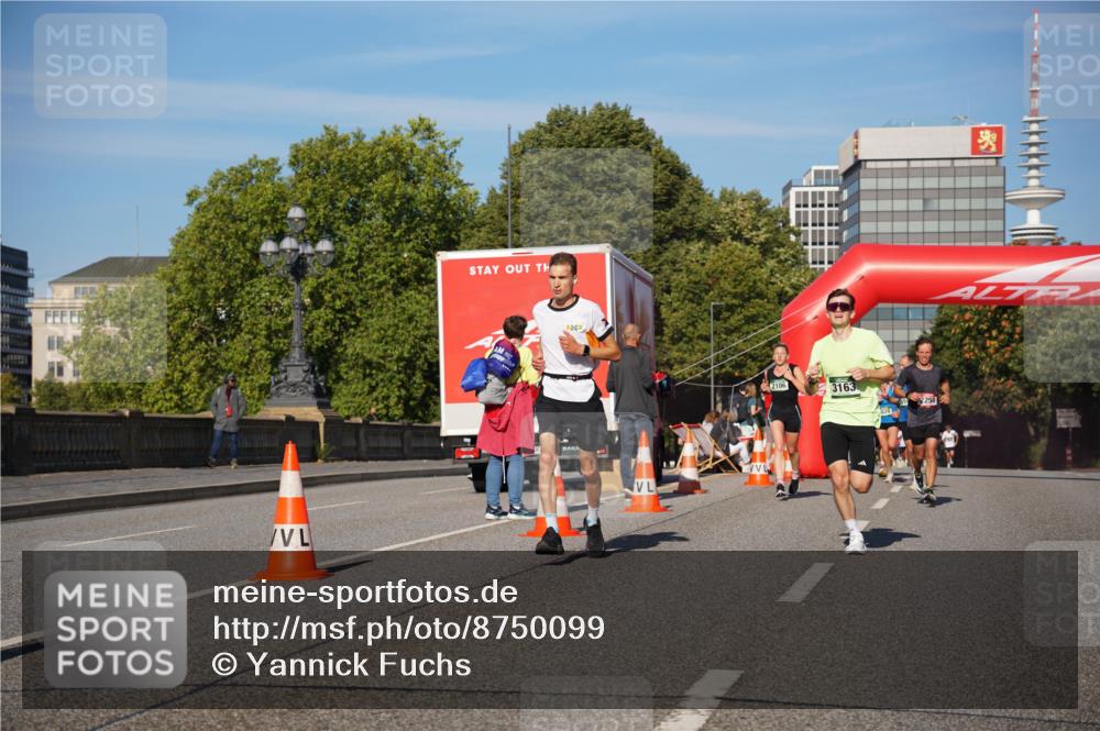 07.09.2025 - BARMER Alsterlauf Yannick Fuchs http://msf.ph/oto/8750099 07.09.2025 09:34:39 Laufen 2106, 3163 meine-sportfotos.de