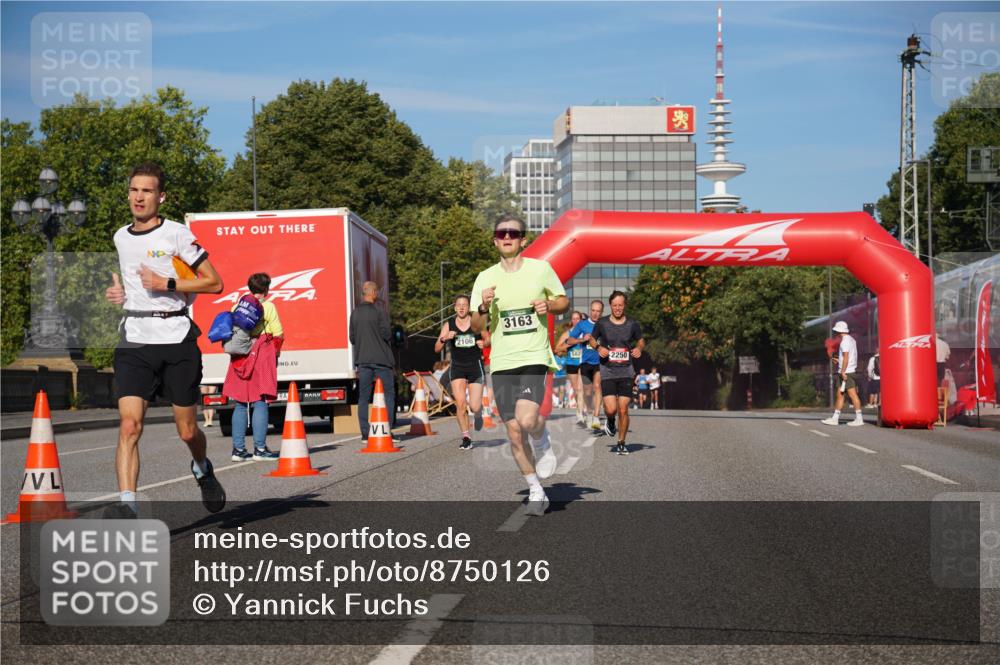 07.09.2025 - BARMER Alsterlauf Yannick Fuchs http://msf.ph/oto/8750126 07.09.2025 09:34:40 Laufen 2106, 3163, 2250 meine-sportfotos.de