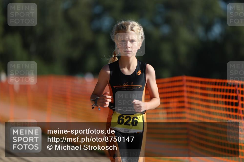 07.09.2025 - 19. Norderstedt Triathlon Michael Strokosch http://msf.ph/oto/8750147 07.09.2025 09:50:56 Laufen 626 meine-sportfotos.de